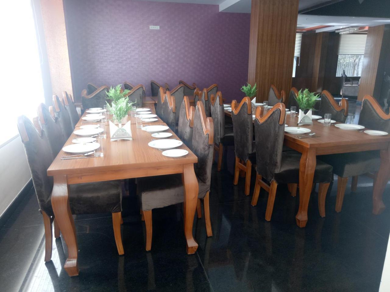 Npg Hotel Yelahanka Esterno foto