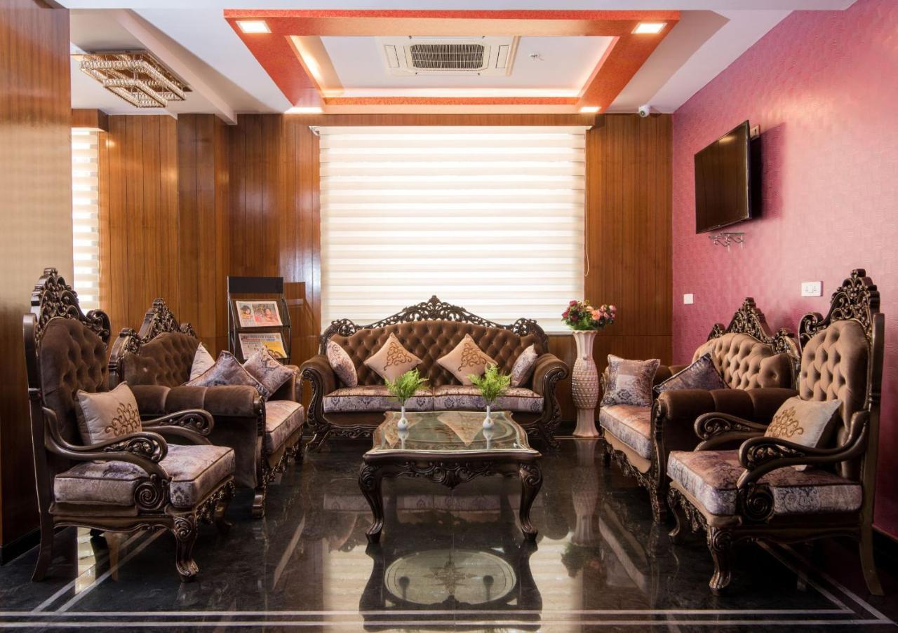 Npg Hotel Yelahanka Esterno foto